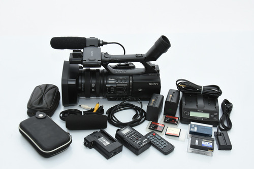 Sony Hvr Z5n Com Acessórios (defeito No Bloco Ótico) Preto (Usado)