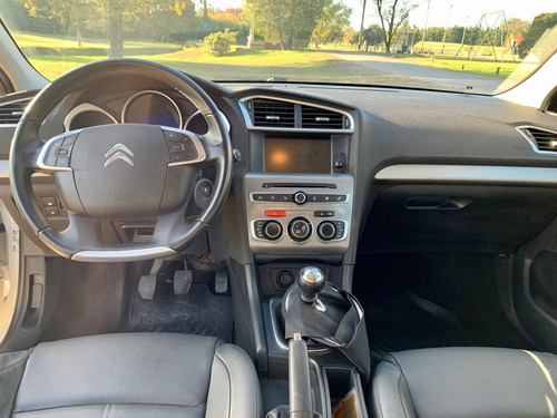 Imagen 9 de 15 de Citroen C4 Lounge 1.6 Thp Feel Pack 2016