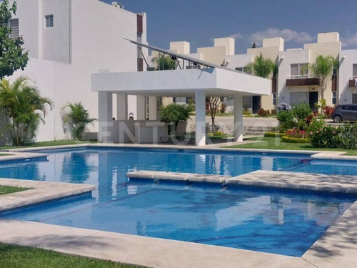 Venta De Casa En Residencial De Morelos, Cocoyoc