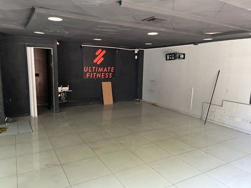 Local Comercial Excelente Ubicación A Pasos Metro El Golf