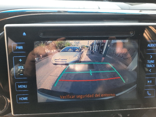 Imagen 13 de 20 de Toyota Hilux 2019 2.8 Cd Srx 177cv 4x4 At
