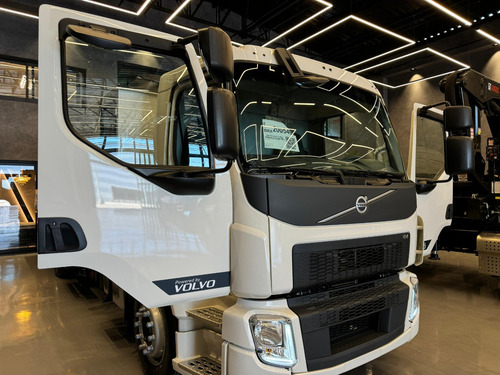 Caminhão Volvo Vm290 4x2 2024 Argos 20t Cabine Suplementar