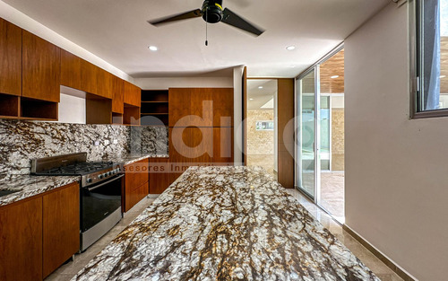 Casa En Venta En Mérida En Privada El Origen, Xcanatún