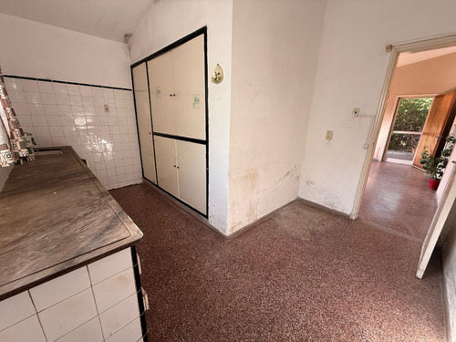 Venta Chalet, Padrón Unico, En Salinas Sur, 2 Dorm, Jardín, Amplio Parque