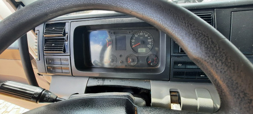 Imagem 6 de 15 de Vw 15.180 4x2 Caçamba Facchini
