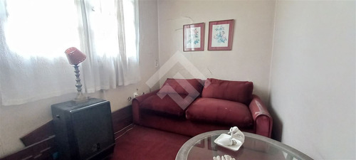 Casa En Venta De 5 Dorm. En La Reina