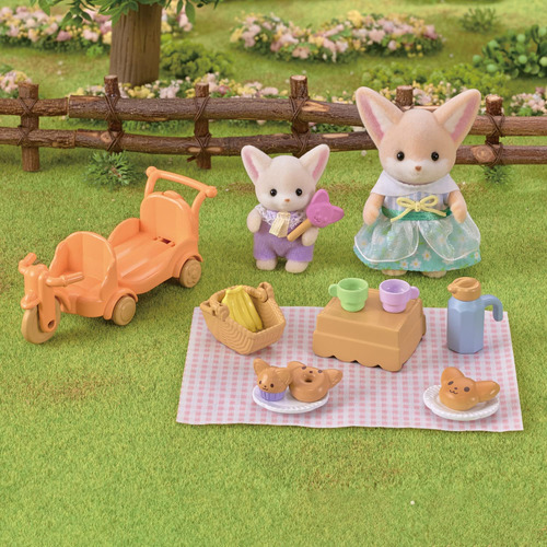 Calico Critters Sunny Picnic Set Fennec Fox Sister & Baby -