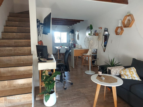 Duplex 3 Ambientes. Ph, Hermosa Casa En Venta En Williams Morris. Hurlingham.