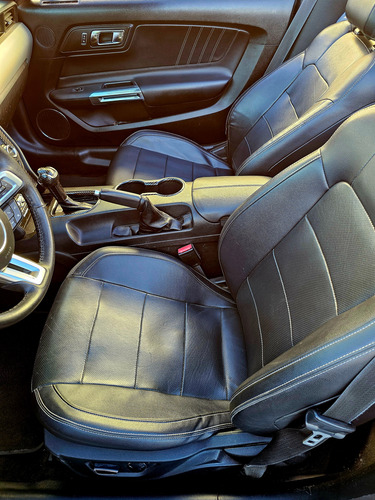 Ford Mustang 2.3 convertible automatico