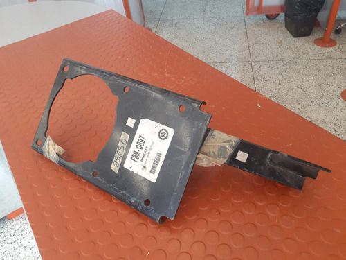 Soporte Capot Derecho Camión Mack (req85650)