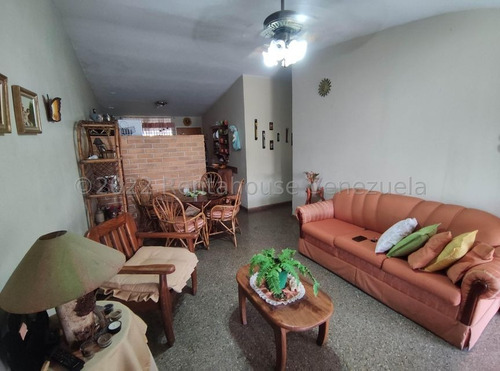 Imagen 12 de 15 de Casa Con Terreno Para Remodelar En Urb. Corinsa Cagua Ljsa 22-22490