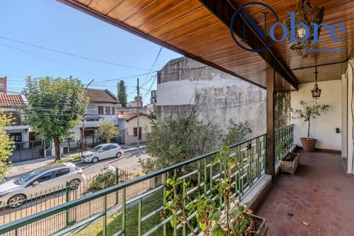 Venta Casa 4 Ambientes Con Galeria Y Pileta En Haedo.
