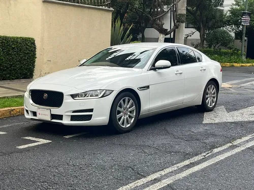 Jaguar XE PURE TECH