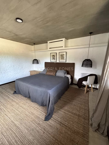 Venta Casa 5 Dormitorios En Pinar Del Faro José Ignacio Distribuida En Tres Plantas (pfh13)