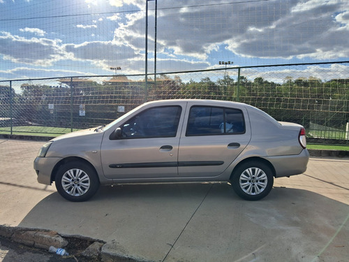 Renault Clio Sedan 1.0 16v Expression Hi-flex 4p