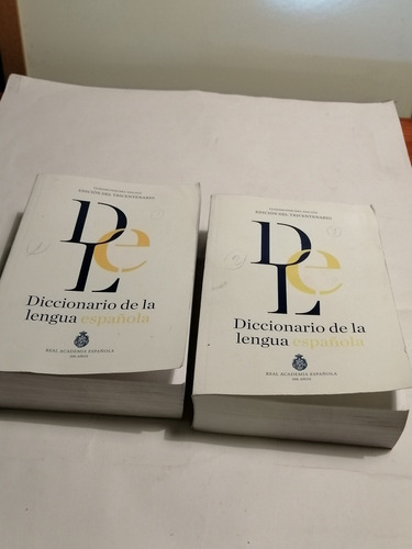 Diccionario De La Lengua. 2 Tomos. Impecables. R. Academia. 
