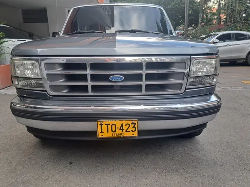 Ford F-150 5.0 Xlt Flare Side