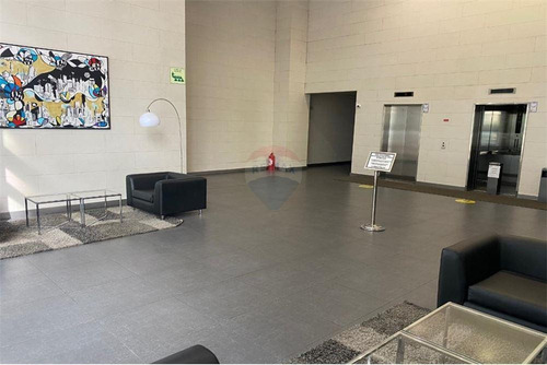 Imagen 2 de 16 de Arriendo Oficina Estoril - 3 Espacios - 2 Baños