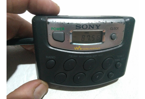 Radio Sony Walkman Srf M37 Funciona C/detall Esteticos Negro (Usado)
