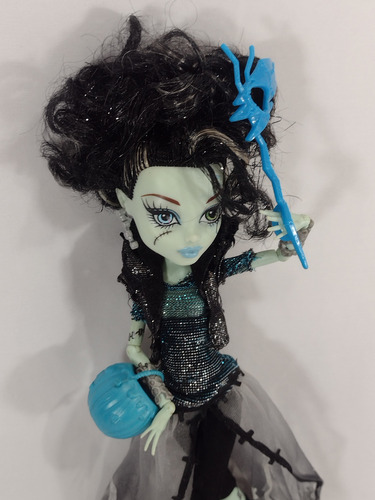 Boneca Frankie Stein Ghouls Rule Mattel 02 Halloween (Usado)