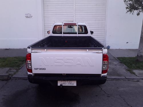 Imagen 6 de 22 de Nissan Np 300 Cabina Simple