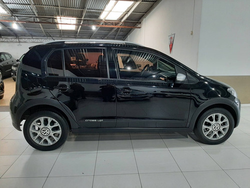 Imagem 13 de 15 de Volkswagen Cross Up 1.0 12v Flex 4p Automático Roda Som Usb