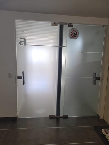 Vendo Hermosa Oficina En Cañitas Office, Una Cuadra De Tribunales.