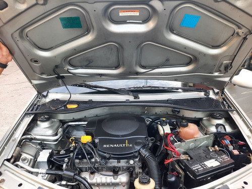 Imagen 13 de 13 de Renault Logan 2012 1.4 Entry Familier Fii