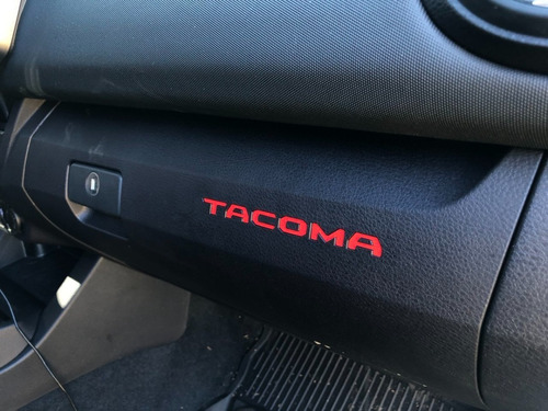 Letras Vinil, Guantera Toyota Tacoma 2016-2018