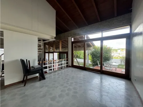 Se Alquila Casa 1000m2 Valle Alto 5301