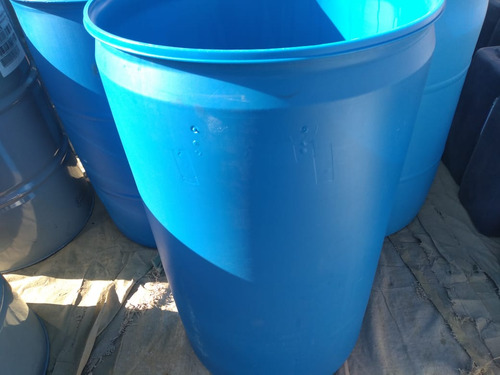 Recipiente Plástico Para 55g (220l) Con Tapa Y Seguro Metal