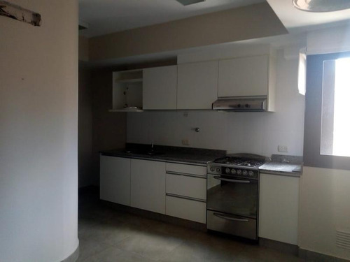 Imagen 5 de 8 de Departamento 3 Dormitorios Con Dependencia Y Cochera En Venta En Barrio Norte, San Miguel De Tucumán.