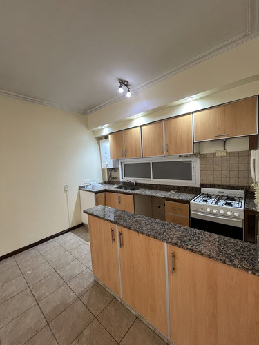 Departamento En Alquiler En Flores