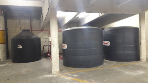 Alquilo Gran Galpón De 2600m2 En Aguada