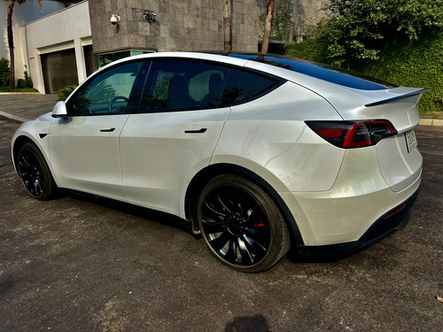 Tesla Model Y Performance Dual Motor