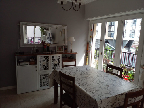 Imagen 3 de 8 de Dos Ambientes Con Balcon En El Corazon De La Ciudad