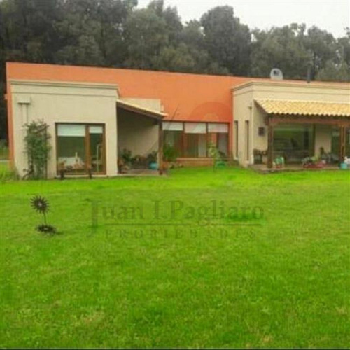 Imagen 1 de 4 de Quinta En Venta
