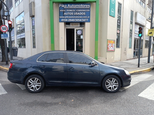 Imagen 1 de 13 de Volkswagen Vento 2.5 Luxury Tiptronic 170cv 2009