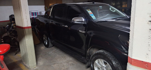 Toyota Hilux Pick-up 2.8 Cd Srv 177cv 4x4