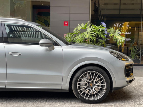 Porsche Cayenne Turbo 550hp 4.0, 6 Cilindros Mod 2020