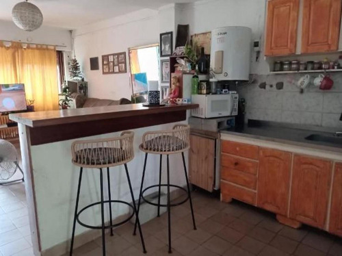 Casa En Venta - 2 Dormitorios 1 Baño - Cochera - 152mts2 - Moreno