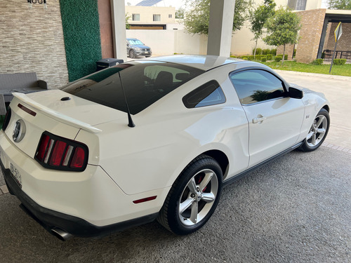 Mustang V8 - 220mil Pesos