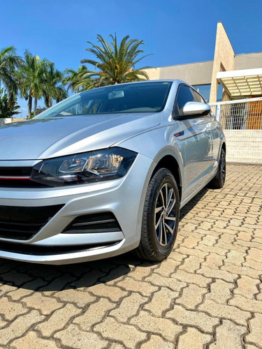 Imagem 11 de 14 de Volkswagen Polo Hatch 1.0 4p Mpi Flex