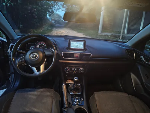 Mazda 3 2.0 Touring