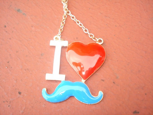 Cadena Dorado Suave Con Bigote Y Corazon