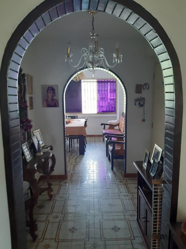 Imagen 3 de 12 de Apartamento En Montalban Ii. Documentación Al Día