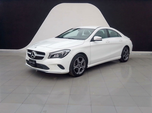 Mercedes-Benz Clase CLA 1.6 200 Cgi Sport At