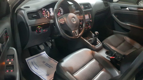 Volkswagen Vento 2.5 Luxury Manual 2013 Mr