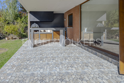 En Condominio Cercano A Colegio Mayflower