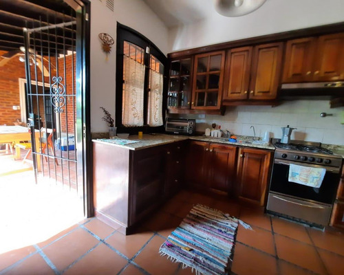 Hermoso Chalet 5 Ambientes - Zona Ituzaingó Norte